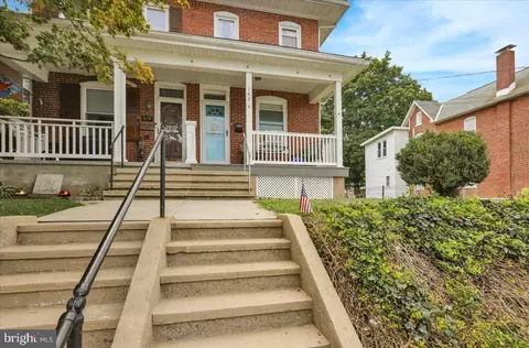 Exterior - 142 Washington St, Reading, PA 19607 photo 2 of 5