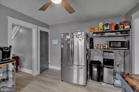 Entry Way - 142 Washington St, Reading, PA 19607 photo 4 of 4