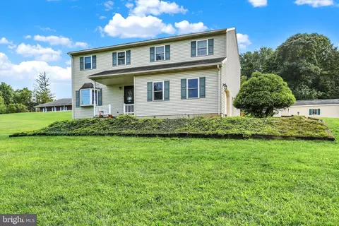 4464 Route 419, Womelsdorf, PA 19567