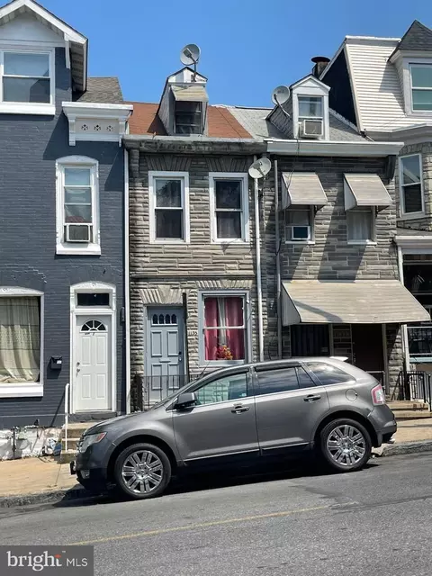1135 Buttonwood St, Reading, PA 19604