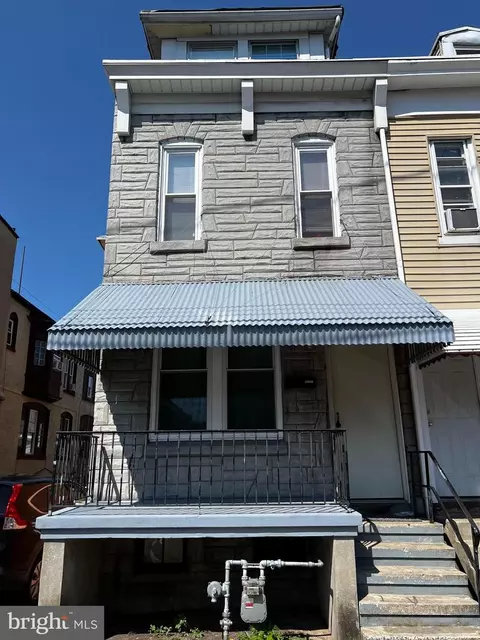 414 S 10th St, Reading, PA 19602