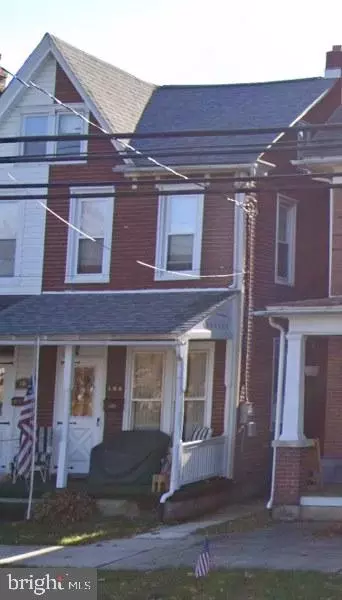 108 W Penn Ave, Robesonia, PA 19551