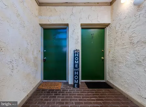 Entry Way - 49 A Muirfield Dr, Reading, PA 19607 photo 2 of 3