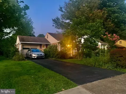 707 N Waverly St, Reading, PA 19607 photo 3