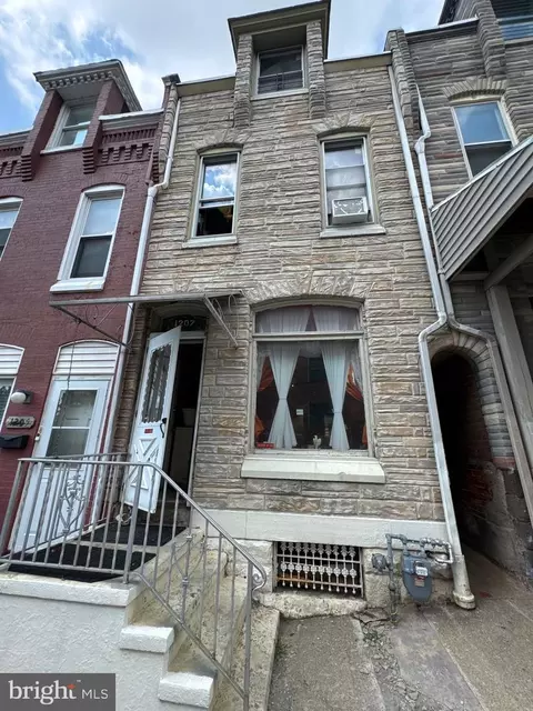 1207 Elm St, Reading, PA 19604
