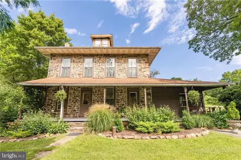 244 Deer Run Rd, Bechtelsville, PA 19505