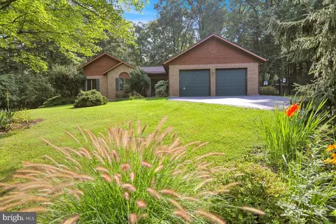 4003 Hillview Rd, Temple, PA 19560