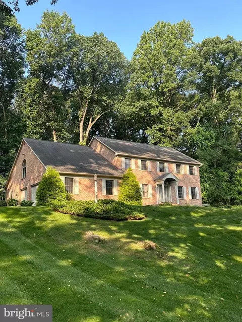 7 Quail Ridge Dr, Reading, PA 19607 photo 2