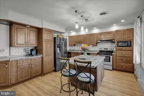 534 Calco Ave, Reading, PA 19608 photo 28