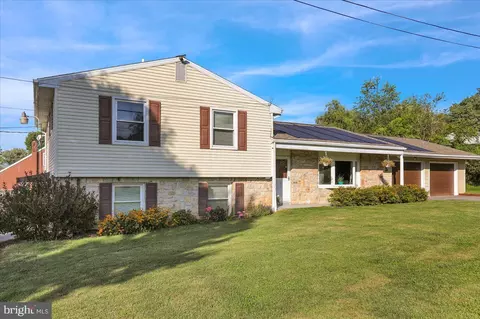 534 Calco Ave, Reading, PA 19608 photo 3