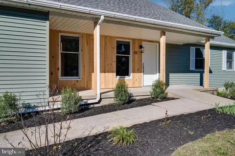 10 Matthew Dr, Reading, PA 19608 photo 4