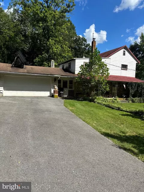 120 Upland Ct, Hamburg, PA 19526