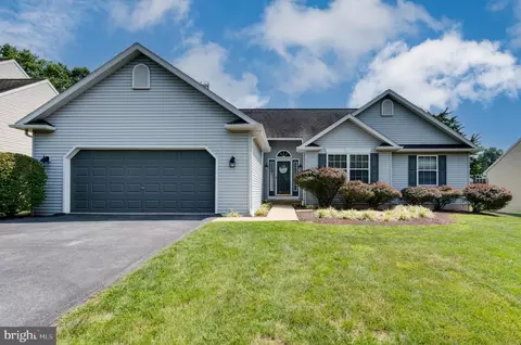 111 Fairway Dr, Reading, PA 19606
