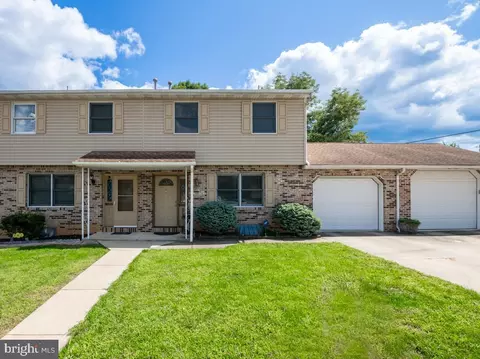216 Summit Ave, West Reading, PA 19611