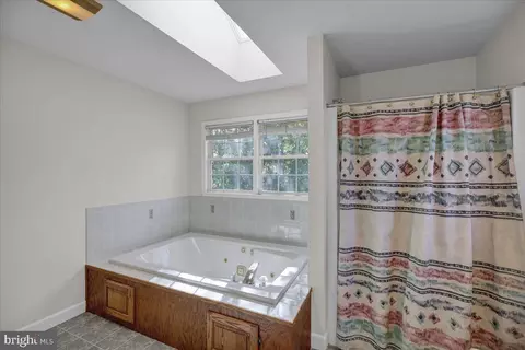 Bath - 10 Virginia Ave, Sinking Spring, PA 19608 photo 2 of 4