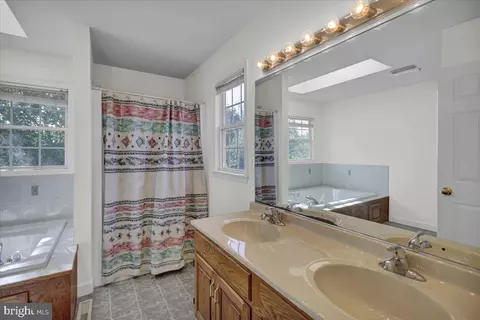Bath - 10 Virginia Ave, Sinking Spring, PA 19608 photo 1 of 4