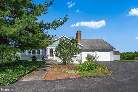 2228 Tower Rd, Mohrsville, PA 19541