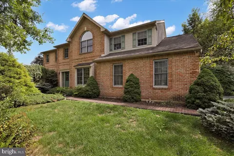 9 Fairway Dr, Bernville, PA 19506