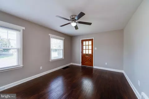 1403 Lacrosse Ave, Reading, PA 19607 photo 3