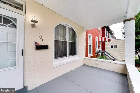 820 Gordon St, Reading, PA 19601 photo 3