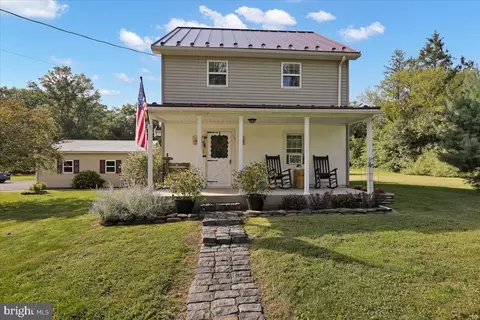 154 Water St, Oley, PA 19547