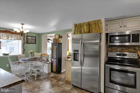 154 Water St, Oley, PA 19547 photo 17