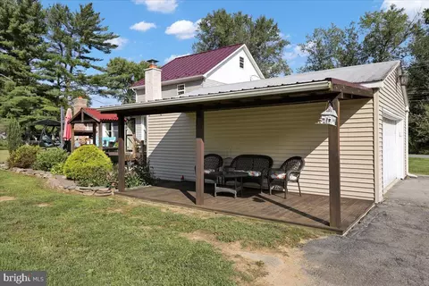 154 Water St, Oley, PA 19547 photo 6