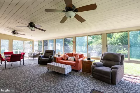 3 S Riverside Dr, Reading, PA 19605 photo 17