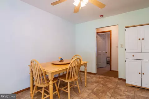 3 S Riverside Dr, Reading, PA 19605 photo 12
