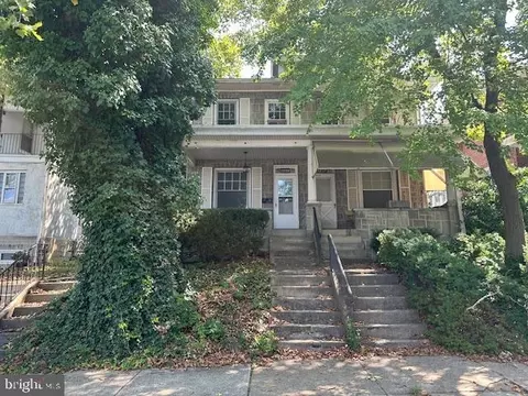 1239 Linden St, Reading, PA 19604