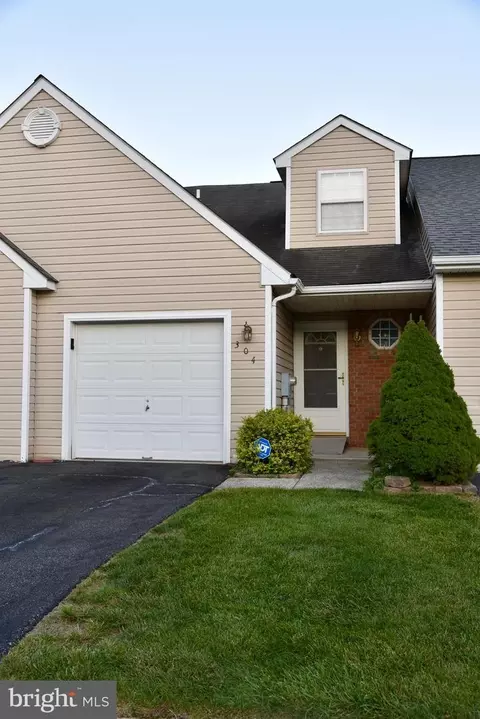 304 Dogwood St, Bally, PA 19503