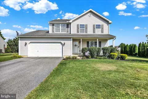 610 W Pine St, Leesport, PA 19533