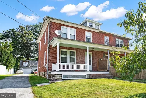 1421 Old River Rd, Birdsboro, PA 19508