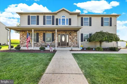 22 Hoch Ave, Topton, PA 19562