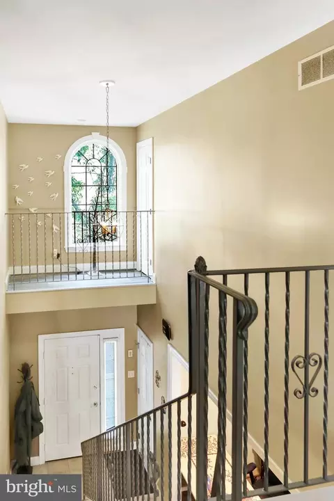 Entry Way - 151 N Cacoosing Dr, Reading, PA 19608 photo 4 of 4