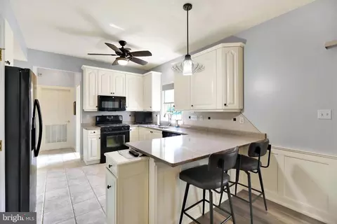 Kitchen - 151 N Cacoosing Dr, Reading, PA 19608 photo 1 of 4