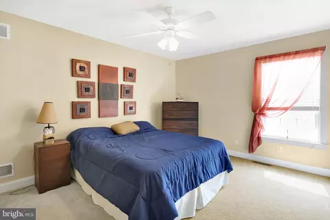Bedroom - 151 N Cacoosing Dr, Reading, PA 19608 photo 3 of 4