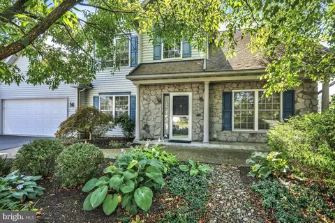 Exterior - 151 N Cacoosing Dr, Reading, PA 19608 photo 2 of 7