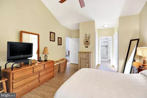 Bedroom - 151 N Cacoosing Dr, Reading, PA 19608 photo 2 of 4