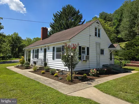 33 Hard Hill Rd, Kutztown, PA 19530