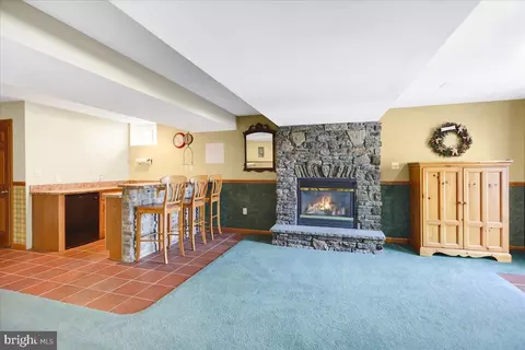 Living - 907 Billy Dr, Sinking Spring, PA 19608 photo 4 of 4