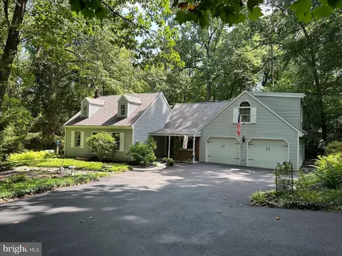 11 Apple Ln, Fleetwood, PA 19522