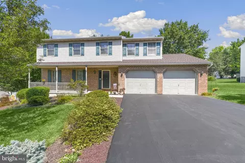 5 Northridge Dr W, Mohnton, PA 19540