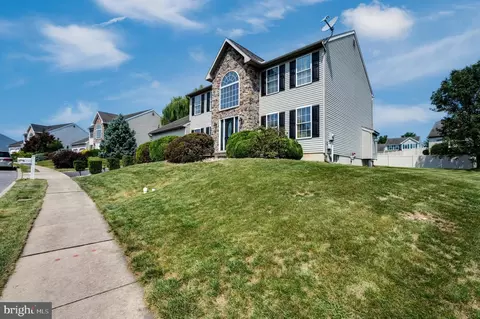 Exterior - 12 Prospect Dr, Sinking Spring, PA 19608 photo 3 of 11