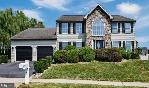 12 Prospect Dr, Sinking Spring, PA 19608