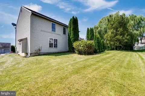 Exterior - 12 Prospect Dr, Sinking Spring, PA 19608 photo 10 of 11