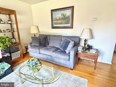 Living - 1122 Broadway Blvd, Reading, PA 19607 photo 1 of 2