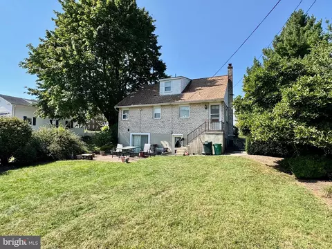Exterior - 1122 Broadway Blvd, Reading, PA 19607 photo 5 of 8