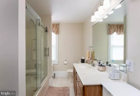 Bath - 107 S Miller St, Reading, PA 19607 photo 2 of 2