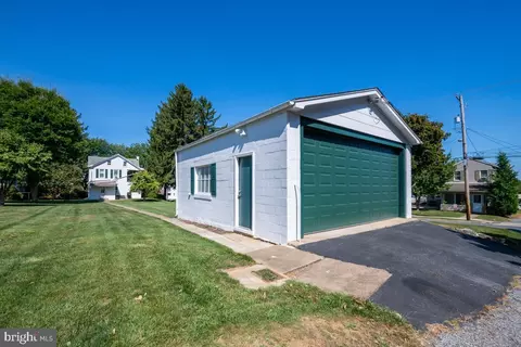 Exterior - 107 S Miller St, Reading, PA 19607 photo 9 of 10